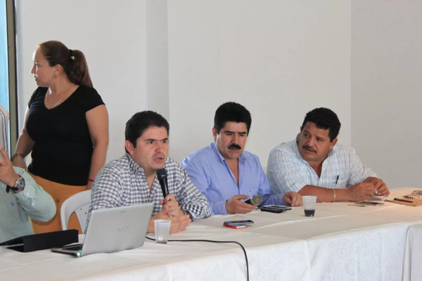 El Ministro de Vivienda, Ciudad y Territorio, Luis Felipe Henao Cardona, se comprometió a abrir una nueva convocatoria para que Casanare sea beneficiado con subsidios de vivienda para ahorradores –VIPA